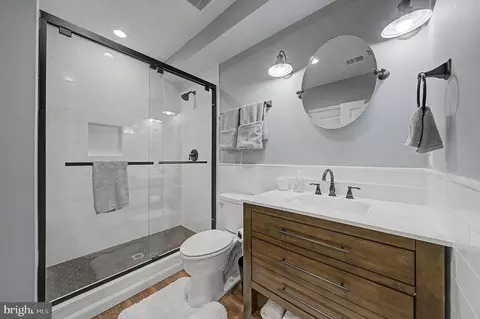 Bath - 42150 Ruby Dusk Way, Brambleton, VA 20148 photo 5 of 5