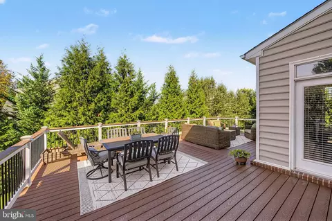 Exterior - 42150 Ruby Dusk Way, Brambleton, VA 20148 photo 5 of 17