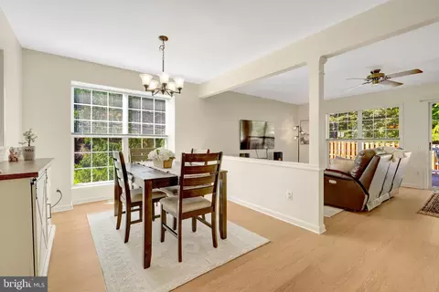 Dining - 43309 Parlor Sq, Ashburn, VA 20147 photo 3 of 3