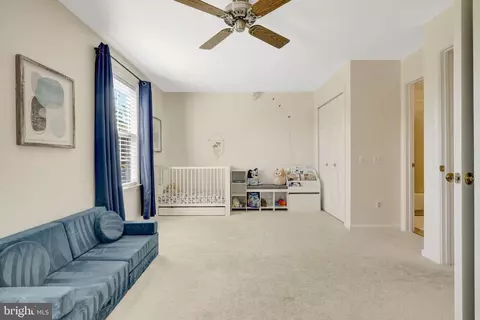 Bedroom - 43309 Parlor Sq, Ashburn, VA 20147 photo 3 of 6