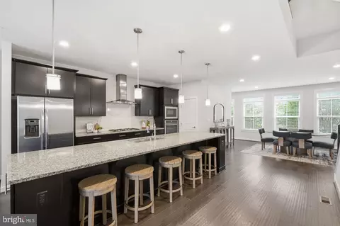 Entry Way - 43451 Charitable St, Ashburn, VA 20148 photo 5 of 12