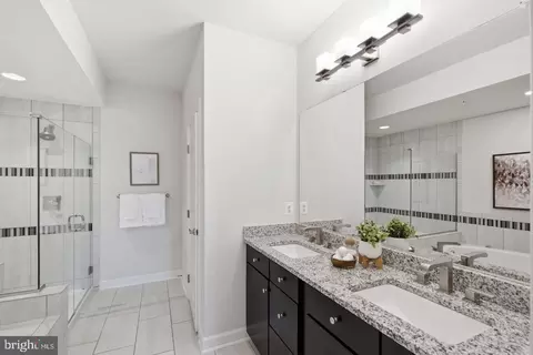 Bath - 43451 Charitable St, Ashburn, VA 20148 photo 1 of 3