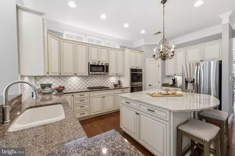 Kitchen - 42746 Explorer Dr, Brambleton, VA 20148 photo 4 of 11