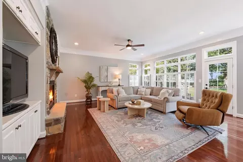 Living - 42746 Explorer Dr, Brambleton, VA 20148 photo 3 of 5