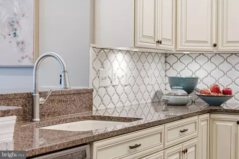 Kitchen - 42746 Explorer Dr, Brambleton, VA 20148 photo 2 of 11