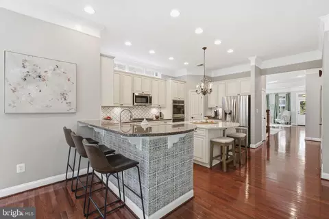 Kitchen - 42746 Explorer Dr, Brambleton, VA 20148 photo 11 of 11
