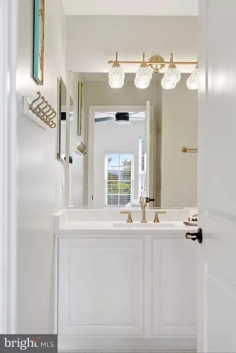 Bath - 42746 Explorer Dr, Brambleton, VA 20148 photo 4 of 8
