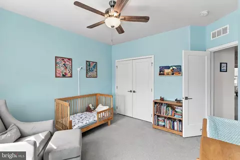 Bedroom - 43548 Centergate Dr, Ashburn, VA 20148 photo 4 of 6