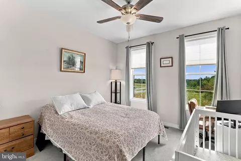 Bedroom - 43548 Centergate Dr, Ashburn, VA 20148 photo 5 of 6