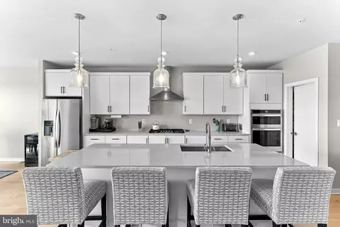Kitchen - 43548 Centergate Dr, Ashburn, VA 20148 photo 2 of 2