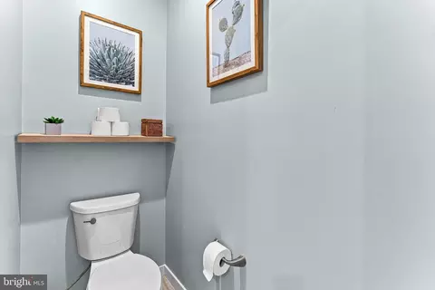 Bath - 43548 Centergate Dr, Ashburn, VA 20148 photo 2 of 3