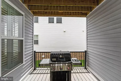 Exterior - 22969 Aurora Vw, Brambleton, VA 20148 photo 7 of 11