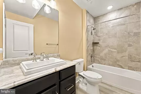 Bath - 22969 Aurora Vw, Brambleton, VA 20148 photo 6 of 7