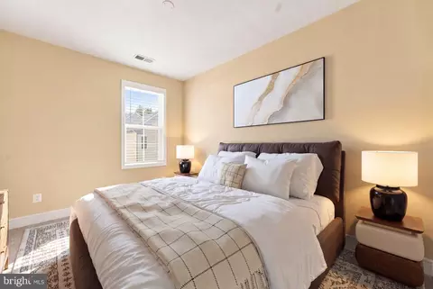 Bedroom - 22969 Aurora Vw, Brambleton, VA 20148 photo 5 of 10