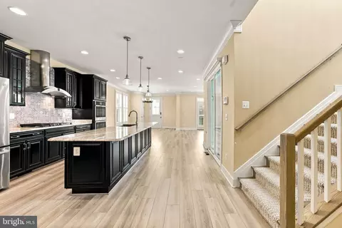 Entry Way - 22969 Aurora Vw, Brambleton, VA 20148 photo 3 of 15