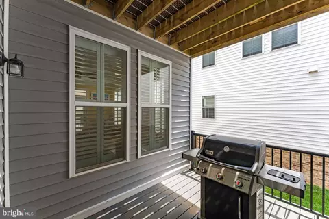Exterior - 22969 Aurora Vw, Brambleton, VA 20148 photo 6 of 11