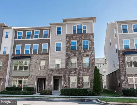 25296 Gray Poplar Ter, Aldie, VA 20105