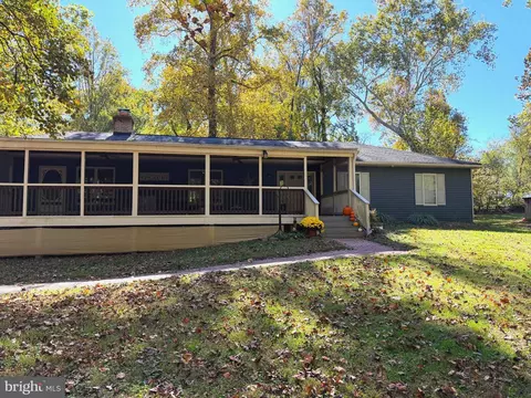 41269 Lovettsville Rd, Lovettsville, VA 20180