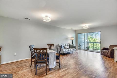 20596 Cornstalk Ter #201, Ashburn, VA 20147 photo 8