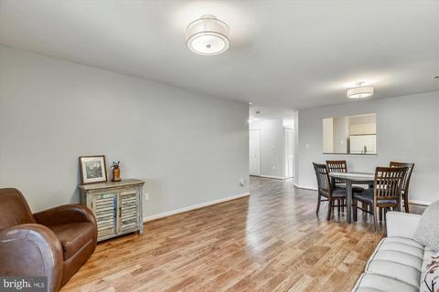 20596 Cornstalk Ter #201, Ashburn, VA 20147 photo 7