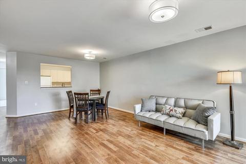 20596 Cornstalk Ter #201, Ashburn, VA 20147 photo 6