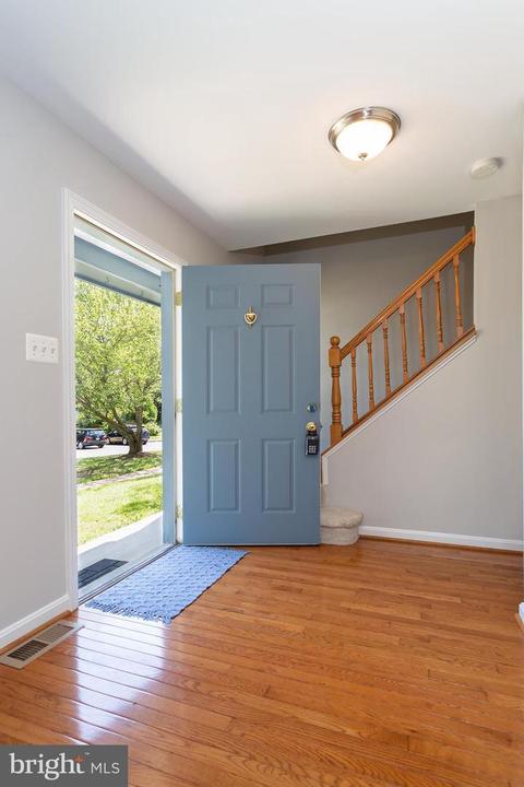 3 Berkeley Ct, Sterling, VA 20165 photo 4