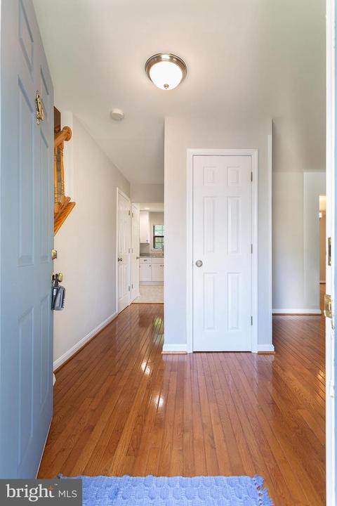 3 Berkeley Ct, Sterling, VA 20165 photo 5