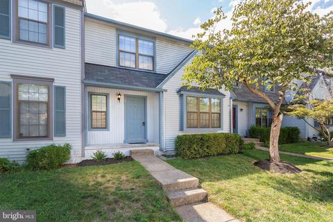 3 Berkeley Ct, Sterling, VA 20165 photo 2
