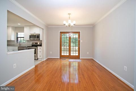 3 Berkeley Ct, Sterling, VA 20165 photo 8