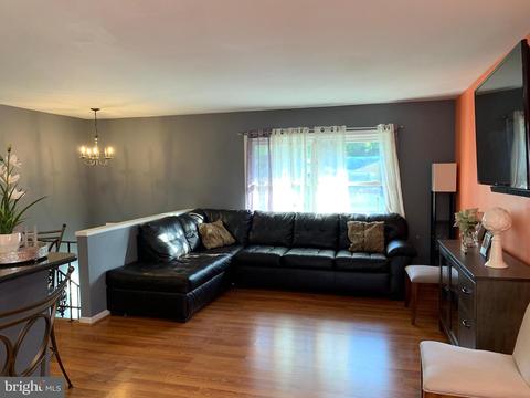 1309 E Maple Ave, Sterling, VA 20164 photo 1