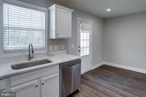 42882 Bittner Sq, Ashburn, VA 20148 photo 10