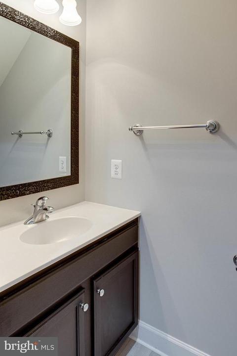 42882 Bittner Sq, Ashburn, VA 20148 photo 4