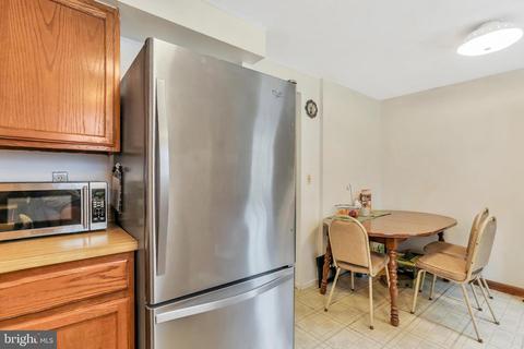 85 Bickel Ct, Sterling, VA 20165 photo 8