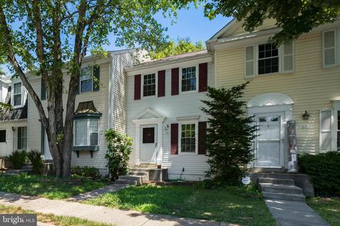 55 Benton Ct, Sterling, VA 20165 photo 2