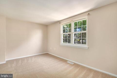 55 Benton Ct, Sterling, VA 20165 photo 13