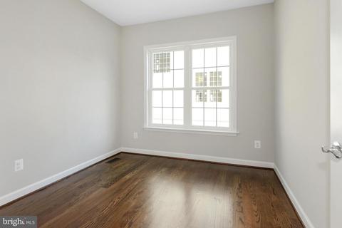 20238 Millstead Dr, Ashburn, VA 20147 photo 17