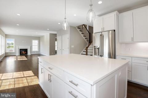 20238 Millstead Dr, Ashburn, VA 20147 photo 15