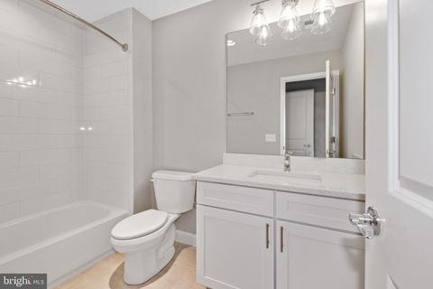 20238 Millstead Dr, Ashburn, VA 20147 photo 36