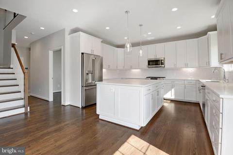 20238 Millstead Dr, Ashburn, VA 20147 photo 11