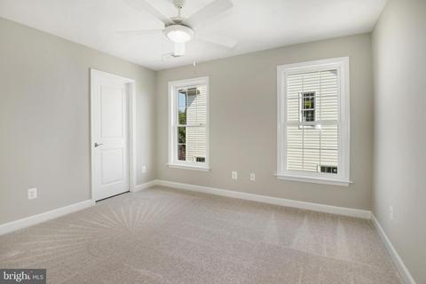 20238 Millstead Dr, Ashburn, VA 20147 photo 32
