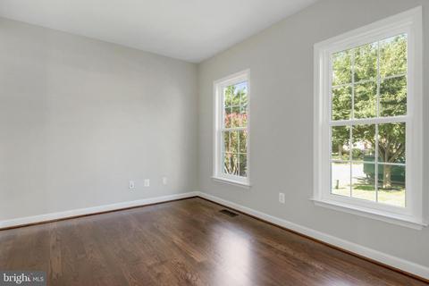20238 Millstead Dr, Ashburn, VA 20147 photo 6