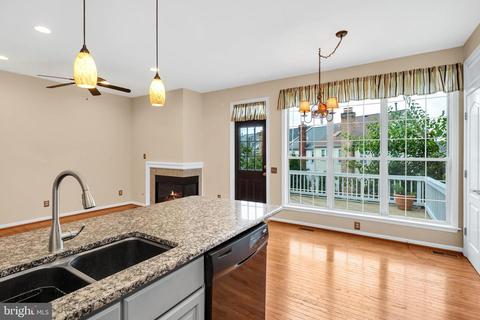 20917 Trinity Sq, Sterling, VA 20165 photo 12