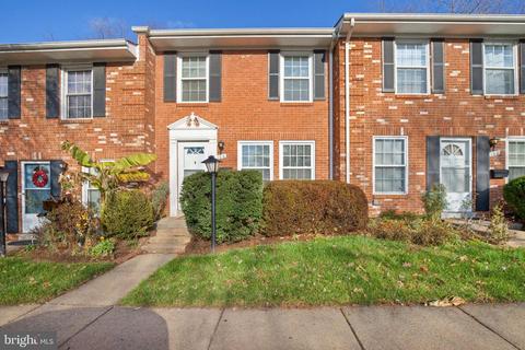 106 E Cornell Dr, Sterling, VA 20164 photo 1
