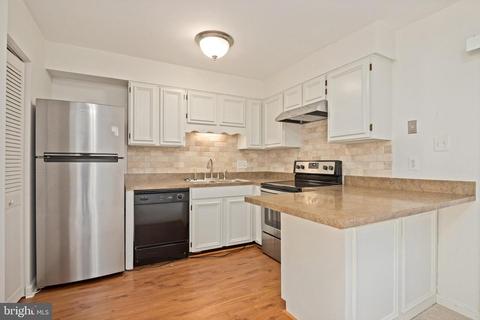 106 E Cornell Dr, Sterling, VA 20164 photo 14