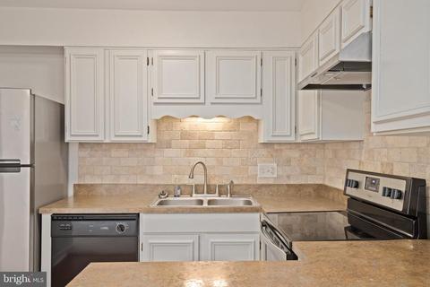 106 E Cornell Dr, Sterling, VA 20164 photo 12