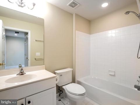 44497 Blueridge Meadows Dr, Ashburn, VA 20147 photo 44