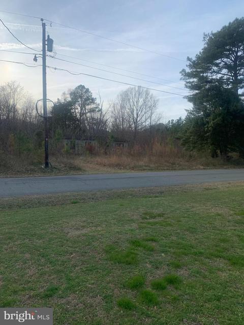 157 Prentice Creek Rd, Kilmarnock, VA 22482