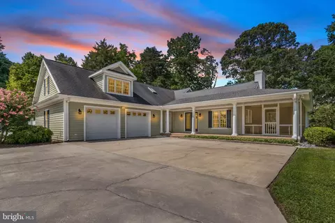 4332 Merry Point Rd, Lancaster, VA 22503