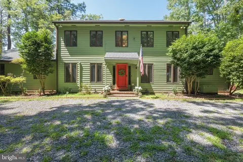 3244 Weems Rd, Weems, VA 22576