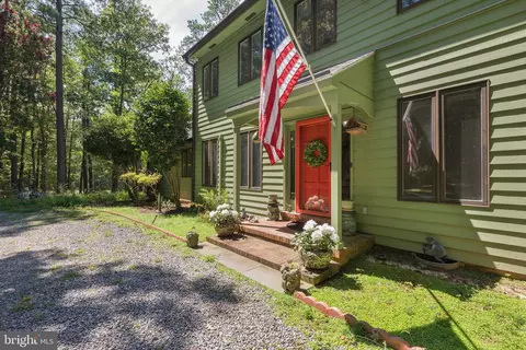 3244 Weems Rd, Weems, VA 22576 photo 5